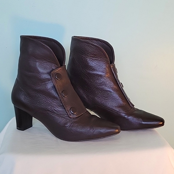 Boston Accent Fine Leather Witch Boots - Picture 5 of 13